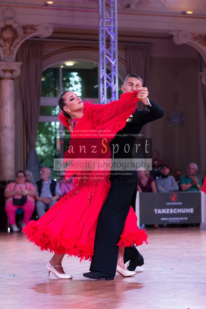 20240706_WDSF_RS_Std_11042 | Tanzsportbilder, Standardtanz, Lateintanz, WDSF, DTV, LTVB, dancecomp, goc, hessen tanzt, blaues band der spree, walzer, tango, wiener walzer, slowfox, quickstepp, samba, rumba, cha-cha-cha, paso doble. jive, hd-kroft photography, turniertanzsport