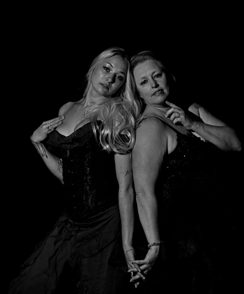 2025-06-02-204757_DSC00470 | Martin Fiedler Fotografie - Ausdrucksstarke Portraits im Raum Nürnberg - Realisiert mit Pictrs.com