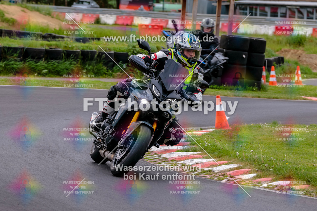 MotoTeamVBK-20153 | Hier findet Ihr Bilder von Touristenfahrten auf der Nürburgring Nordschleife oder von anderen Veranstaltungen die ich besucht habe. Viel Spass beim Durch Schauen 