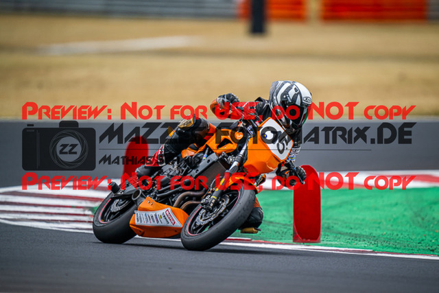 MaZZes_FotoMatrix_220624_1498 | TWINCUP