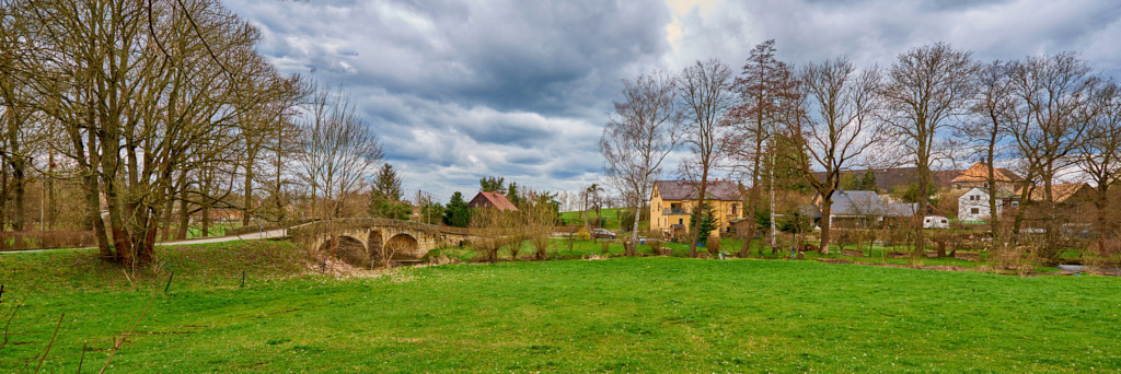 Das Tal der Wesenitz westlich von Stolpen-Altstadt | Fotos als Raumschmuck - Realisiert mit Pictrs.com