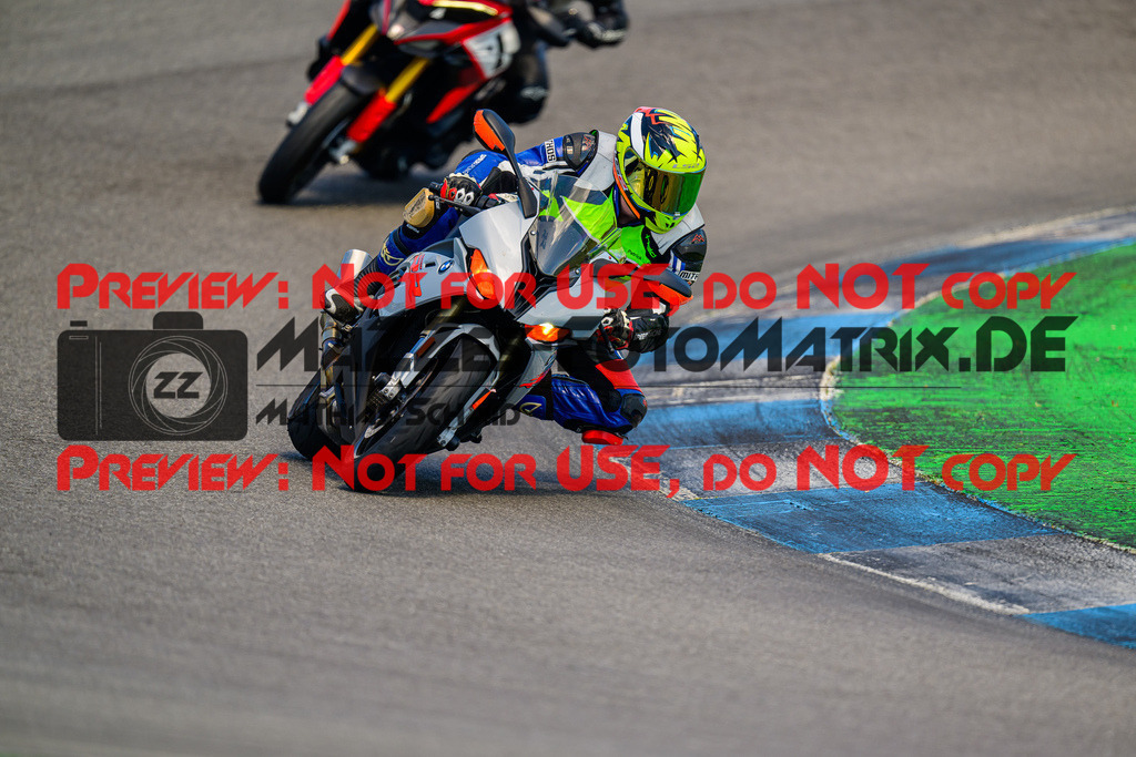 MaZZes_FotoMatrix_240520_6007705_6766 | INST