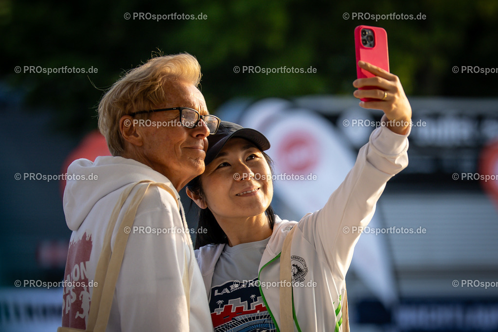 21. ASV Nachtlauf; Koeln, 08.05.24 | Impressionen vom 21. ASV Nachtlauf am 08.05.24 am Tanzbrunnen in Koeln. Foto: BEAUTIFUL SPORTS/Axel Kohring
