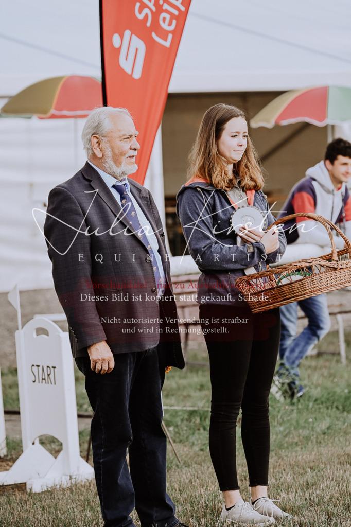 DSC_7643 | Pferde- und Turnierfotografie in Westsachsen. Pferdeportraits, Auftragszeichnungen und intuitive Kunst.