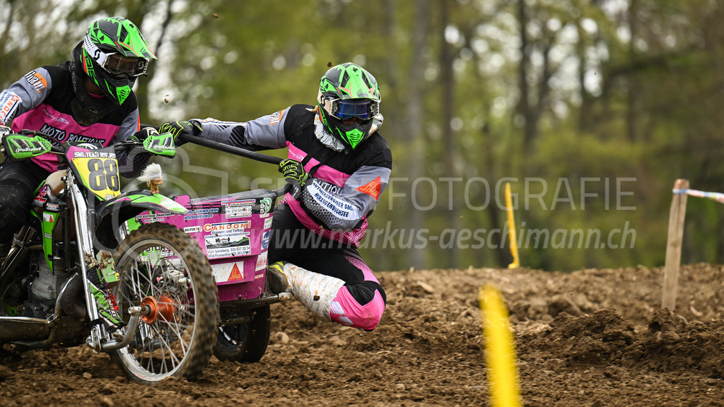 Motocross Schlatt bei Winterthur - 30. April 2023 | #88 Ryf Michael / Ryf Raphael aus Oeschenbach (CH) auf Vmc Zabel in der Kategorie Seitenwagen am Motocross Schlatt bei Winterthur, 30. April 2023. 
Instagram: @mx_schlatt | @mc_wila | @sam_schweiz
Bild: Sportfotografie Markus Aeschimann | www.markus-aeschimann.ch - Realisiert mit Pictrs.com
