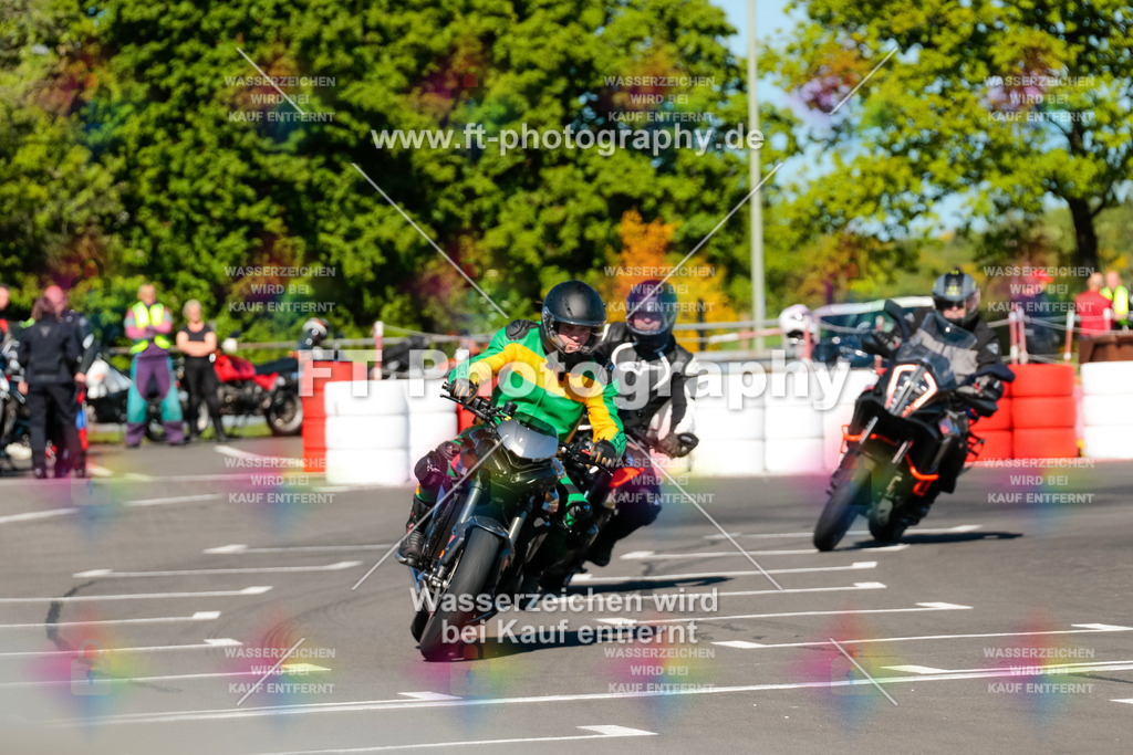 Moto-TeamOBK-21569 | Hier findet Ihr Bilder von Touristenfahrten auf der Nürburgring Nordschleife oder von anderen Veranstaltungen die ich besucht habe. Viel Spass beim Durch Schauen 
