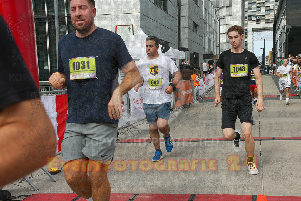 250920_1326_EX1_4541 | Sportfotografie im Rhein-Sieg Kreis, Köln, Bonn, NRW, Rheinland Pfalz, Hessen, etc. Unser Tätigkeitsfeld umfasst den Laufsport vom Volkslauf über den Marathon, Duathlon, Triathon bis zum Ultralauf wie Kölnpfad Ultra oder Schindertrail.