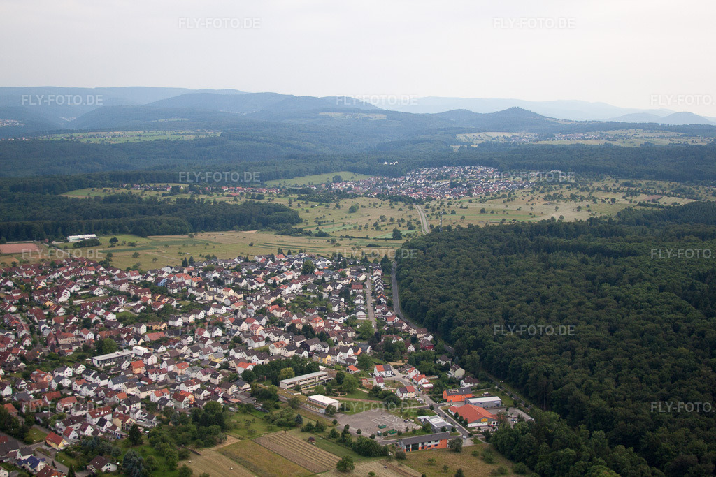 Luftbild: Im Kohlmichel im Ortsteil Spessart in Ettlingen im Bundesland Baden-Württemberg in Deutschland. Foto: IMG_66732.jpg vom 07.06.2014 durch Werner Riehm/FLY-FOTO.de