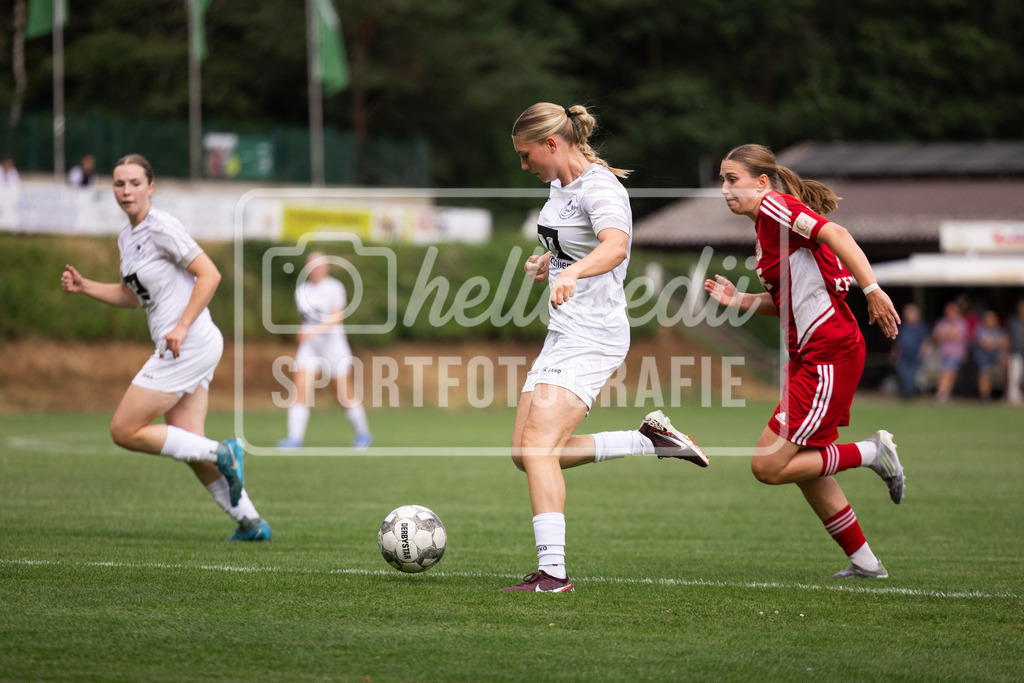 Fußball I Frauen I Testspiel I SpVg Aurich - DJK Arminia Ibbenbüren I 15286 | realhellocedii - Realisiert mit Pictrs.com