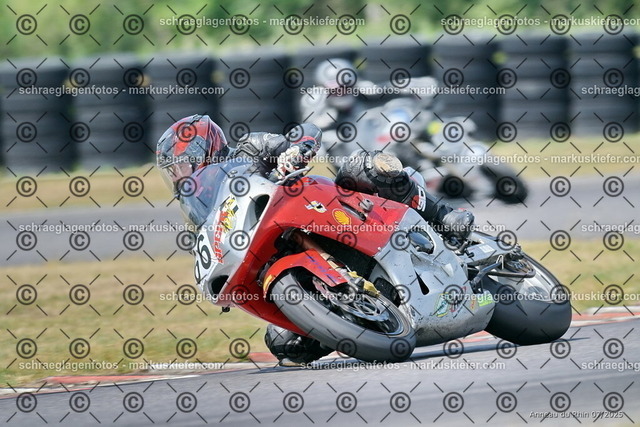 25bt04-1844 | markuskiefer.com - Realisiert mit Pictrs.com