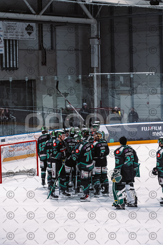 Alligators_vs_Memmingen_05_12_2025-205 | Höchstadt Alligators Fotogalerie: Eishockey-Action aus Franken. Professionelle Spielfotos, Portraits & Stadionbilder zum Download. Jetzt entdecken! - Realisiert mit Pictrs.com