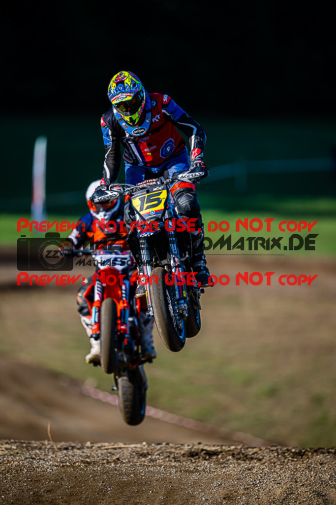 MaZZes_FotoMatrix_220903_9155 | UE40