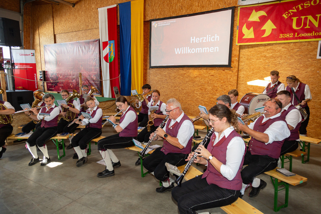 Festakt_009 | Fotodoku des Festaktes im FF-Haus Loosdorf anlässlich der Auszeichnung der Helfer und Hilfsorganisationen  der Hochwasserkatastrophe September 2024