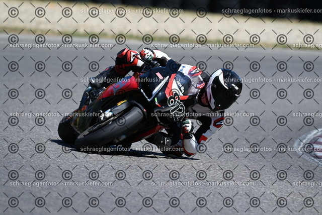 26bt04-0418 | markuskiefer.com - Realisiert mit Pictrs.com