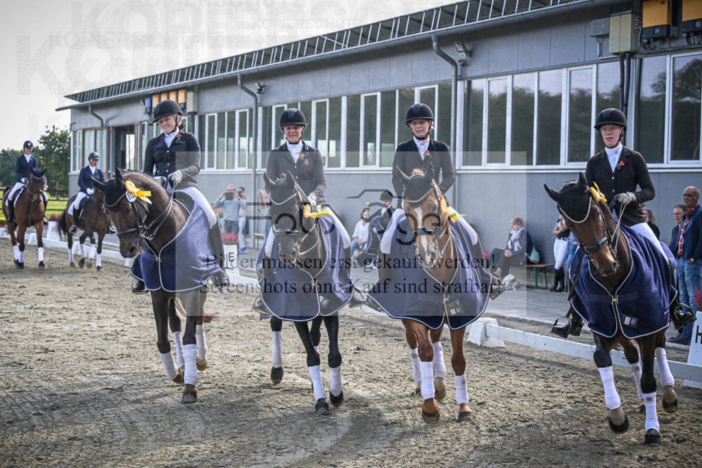 DOS_0164 | Entdecke hochwertige Reitturnierfotos von Foto Oger. Professionell, emotional und authentisch – jetzt Lieblingsmomente im Shop bestellen.Deutschlandweite Turnierfotografie. - Realisiert mit Pictrs.com