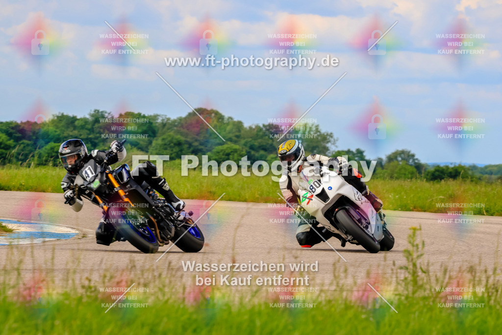 MotoTeam-1187 | Hier findet Ihr Bilder von Touristenfahrten auf der Nürburgring Nordschleife oder von anderen Veranstaltungen die ich besucht habe. Viel Spass beim Durch Schauen 