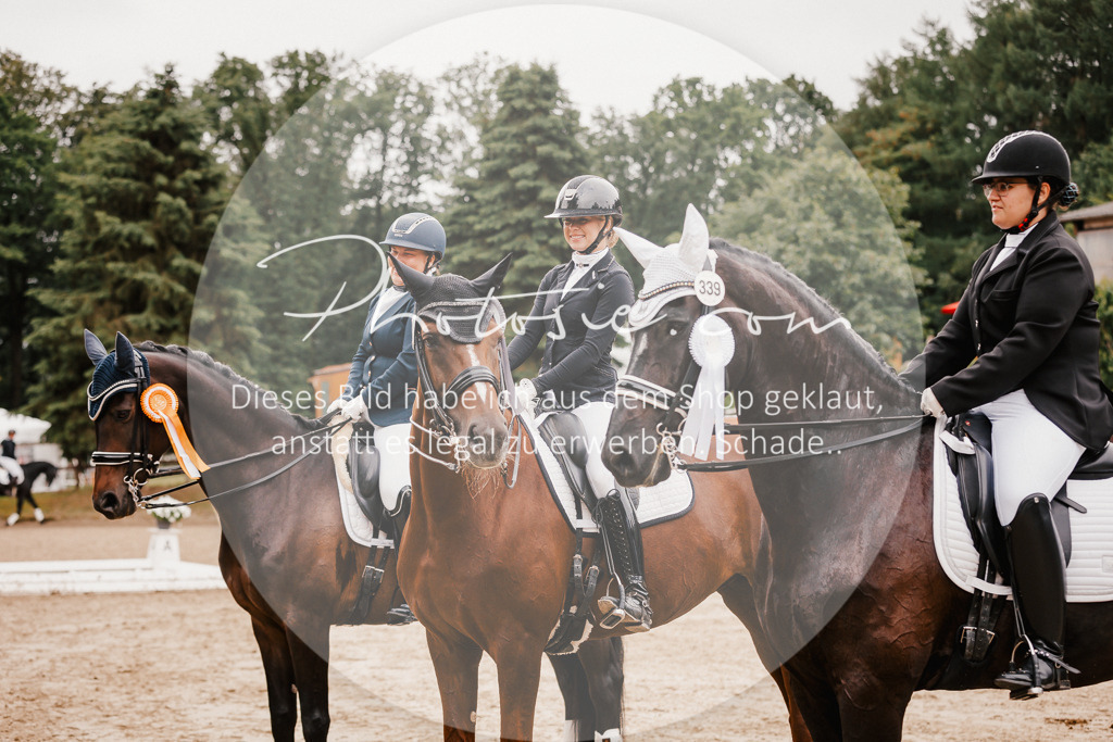 3I6A7849 | Stimmungsvolle Portraits und Reitsportfotografie im Ruhrgebiet und im Münsterland.

Pferdefotografie, Hundefotografie, Tierfotografie, Reportagen, Portraits von Tier und Mensch, Turnierfotografie in Bochum, Recklinghausen, Marl, Haltern am See, Dülmen.. - Realisiert mit Pictrs.com