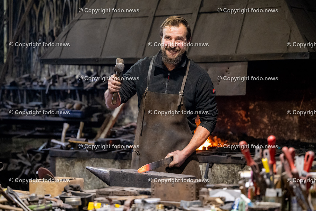 Molln_ Schmiede_ 02.12.2025-82 | 02.12.2025, MOLLN, AUT, Kunstschmiede Schmidberger im Bild Themenbild, Kunstschmiede, Georg Schmidberger