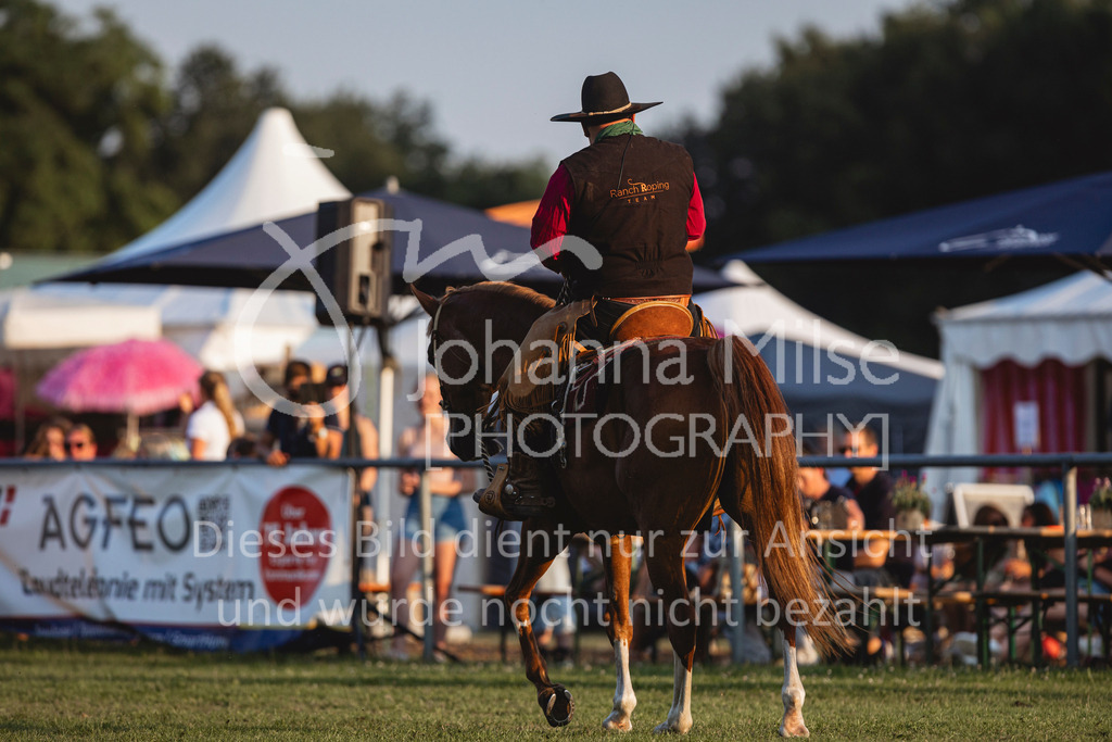 240720_LC_Showabend-749 | Deine schönsten Turniermomente als professionelle Fotos! Entdecke hochwertige Pferdesport-Fotografie im Online-Shop. Jetzt Fotos finden & bestellen!