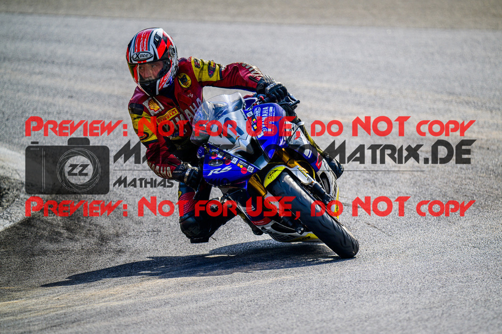 MaZZes_FotoMatrix_240910_6007705_4202 | WEISS