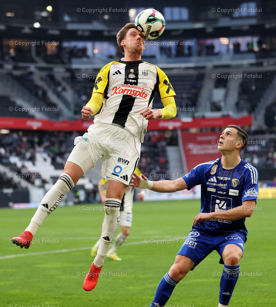 A_LUI_080326_11 | SPORT,FUSSBALL.ADMIRAL BUNDESLIGA LASK -RZ PELLETS WAC 08.03.2026 IM BILD : KASPER JOERGENSEN (LASK) UND EMIN KUJOVIC  (WAC) FOTO: FOTOLUI/MW