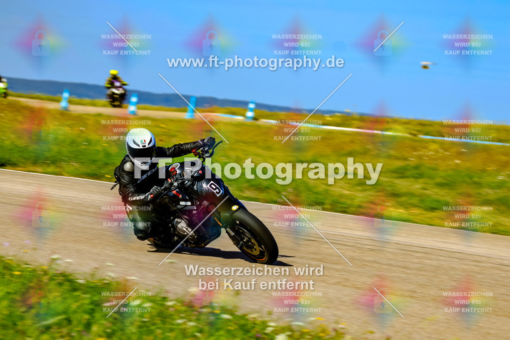 009-1990 | Hier findet Ihr Bilder von Touristenfahrten auf der Nürburgring Nordschleife oder von anderen Veranstaltungen die ich besucht habe. Viel Spass beim Durch Schauen 