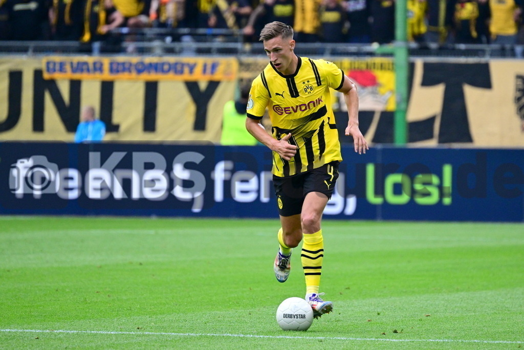 KBS Picture_PhoenixLuebeck-BorDortmund_034 | Schlotterbeck Nico (Borussia Dortmund) ,Sportplatz :  Volksparkstadion, - Realisiert mit Pictrs.com