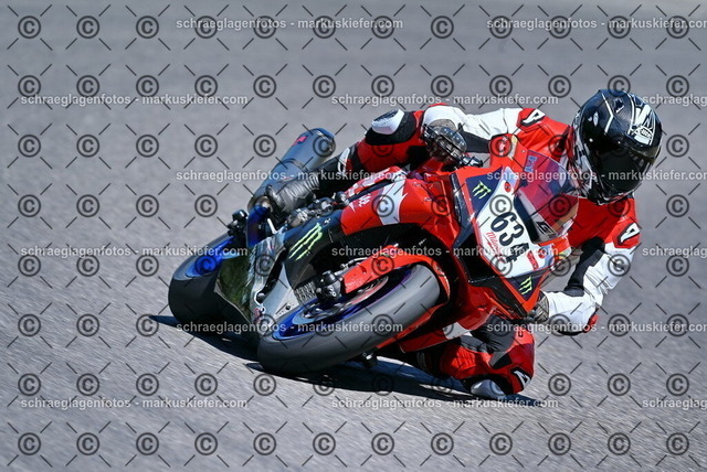 26bt04-0323 | markuskiefer.com - Realisiert mit Pictrs.com