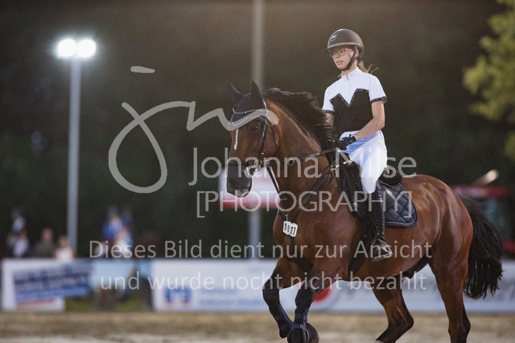 220825_Delbrueck_A1-Mannschaft-390 | Deine schönsten Turniermomente als professionelle Fotos! Entdecke hochwertige Pferdesport-Fotografie im Online-Shop. Jetzt Fotos finden & bestellen!