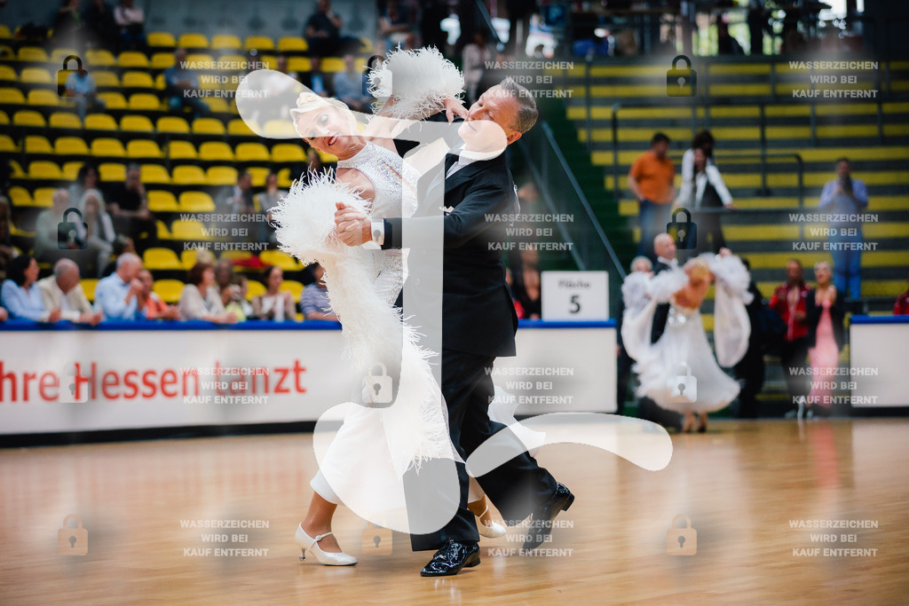 Hessen Tanzt WDSF Open Senior III Standard 3rd (206) Ingo Bauer _ Sandra Fürsattel (TSC Rot-Gold-Casino Nürnberg)-2025-05-17-0520 | Webshop for digital downloads and prints of dance sport, event & show photographer Julian Link - Realisiert mit Pictrs.com