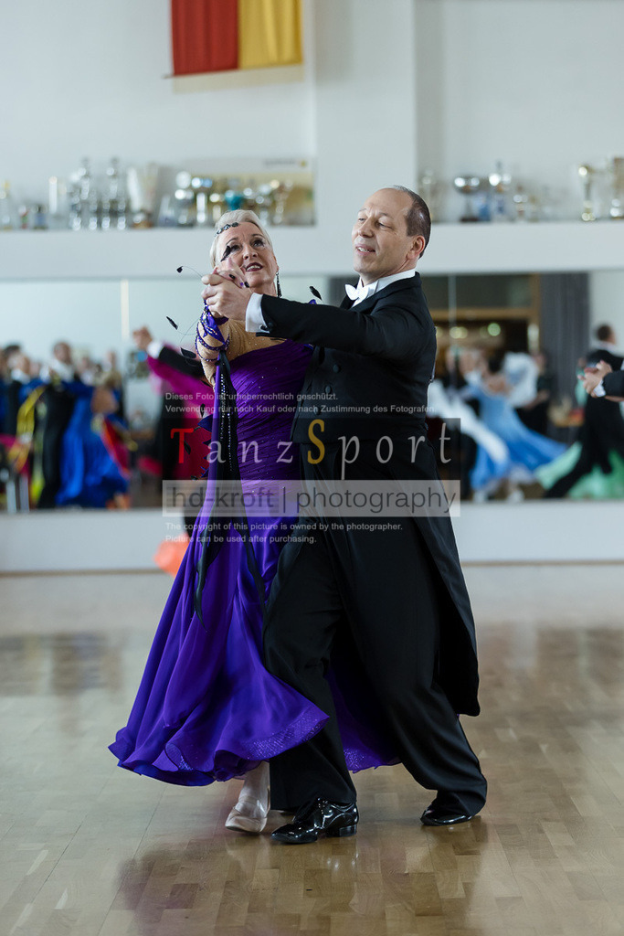20240525_RL-Masters3-Std_4431 | Tanzsportbilder, Standardtanz, Lateintanz, WDSF, DTV, LTVB, dancecomp, goc, hessen tanzt, blaues band der spree, walzer, tango, wiener walzer, slowfox, quickstepp, samba, rumba, cha-cha-cha, paso doble. jive, hd-kroft photography, turniertanzsport