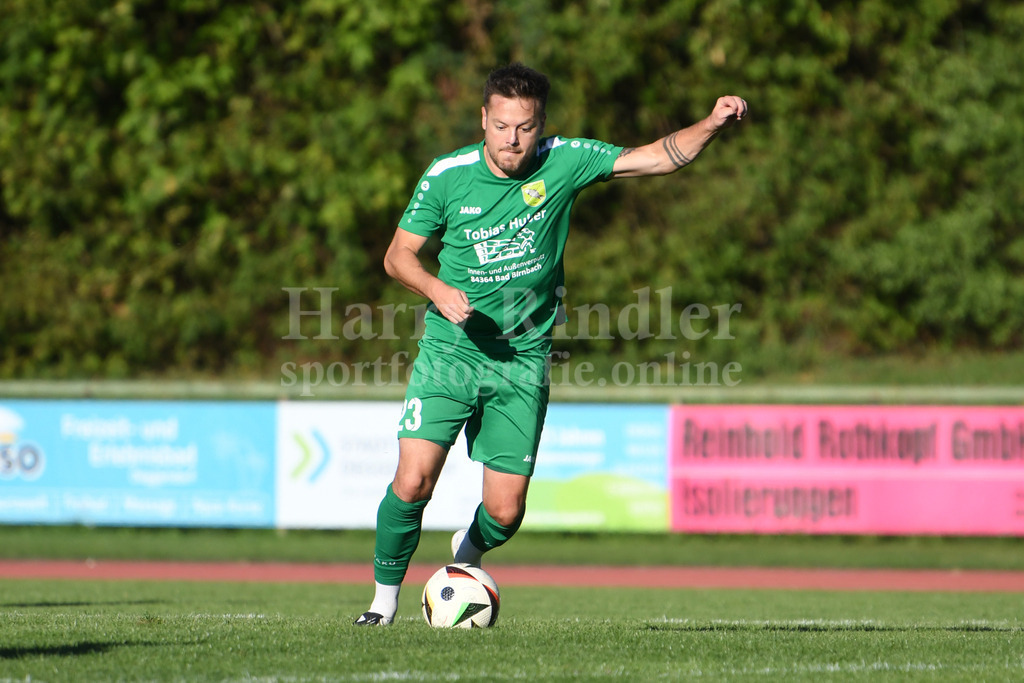 SpVgg GW Deggendorf SpVgg GW Deggendorf : TSV Karpfham | Christian Brückl ( Spielertrainer TSV Karpfham) - Realisiert mit Pictrs.com