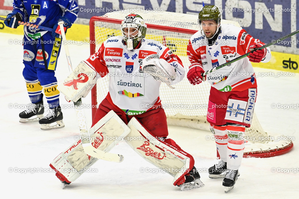 EC IDM WÄRMEPUMPEN VSV vs. HCB Südtirol Alperia | #38 Samuel Harvey HCB Südtirol Alperia, #15 Enrico Miglioranzi HCB Südtirol Alperia, EC IDM WÄRMEPUMPEN VSV vs. HCB Südtirol Alperia, EC IDM WÄRMEPUMPEN VSV vs. HCB Südtirol Alperia am 28.12.2025 in Villach (Stadthalle Villach), Austria, (Photo by Bernd Stefan)