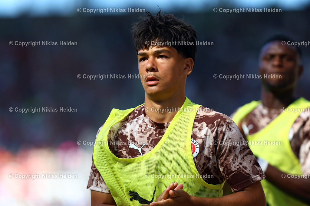 NH_FCEintrachtNorderstedt_FCStPauli_DFBPokal_16082025 | #44 Nick Schmidt (FC St. Pauli)Fußball I Herren I DFB-Pokal I Saison 2025-2026  I 1. Runde I FC Eintracht Norderstedt - FC St. Pauli I 16.08.2025 I Millerntor-Stadion