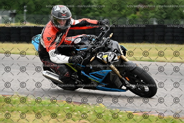 25bt02-0797 | markuskiefer.com - Realisiert mit Pictrs.com