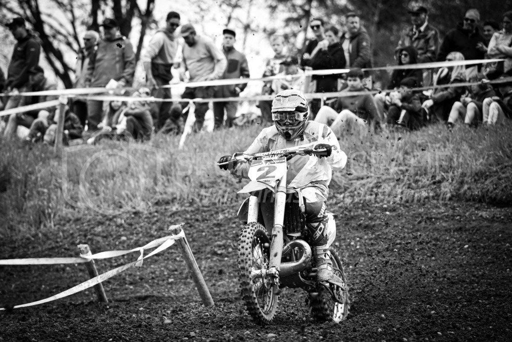 Motocross Schlatt bei Winterthur - 30. April 2023 | #2 Keller Fridolin aus Tuggen (CH) auf KTM 2 TAKT in der Kategorie Senioren am Motocross Schlatt bei Winterthur, 30. April 2023. 
Instagram: @mx_schlatt | @mc_wila | @sam_schweiz
Bild: Sportfotografie Markus Aeschimann | www.markus-aeschimann.ch - Realisiert mit Pictrs.com