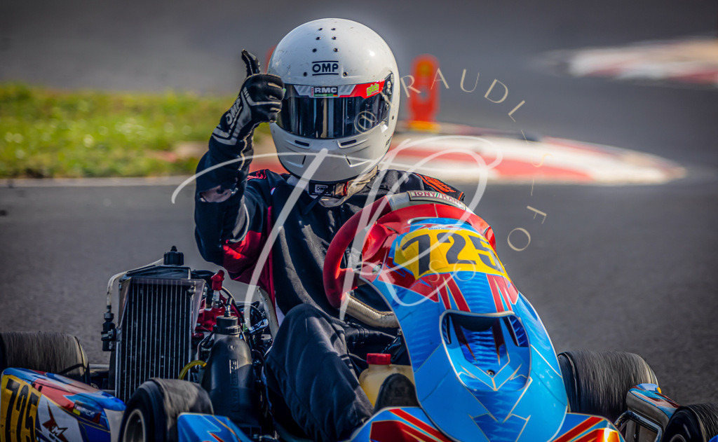 C3FF9F98-5D41-4C58-800E-077E19AF5A4B | traudl_s_fotos