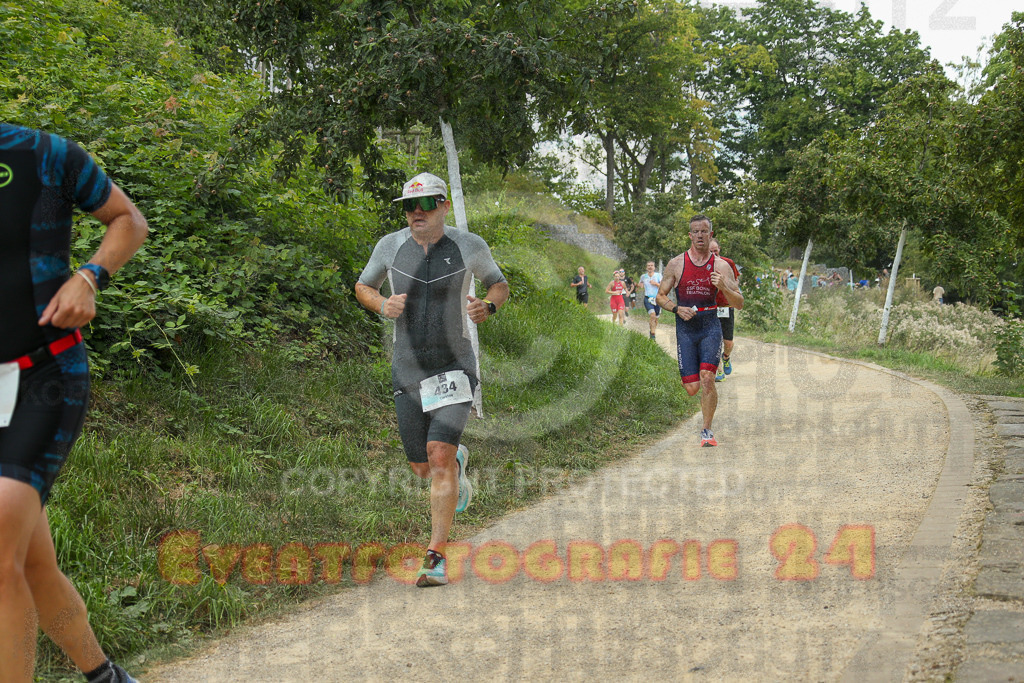 250824_1349_EX1_3799 | Sportfotografie im Rhein-Sieg Kreis, Köln, Bonn, NRW, Rheinland Pfalz, Hessen, etc. Unser Tätigkeitsfeld umfasst den Laufsport vom Volkslauf über den Marathon, Duathlon, Triathon bis zum Ultralauf wie Kölnpfad Ultra oder Schindertrail.