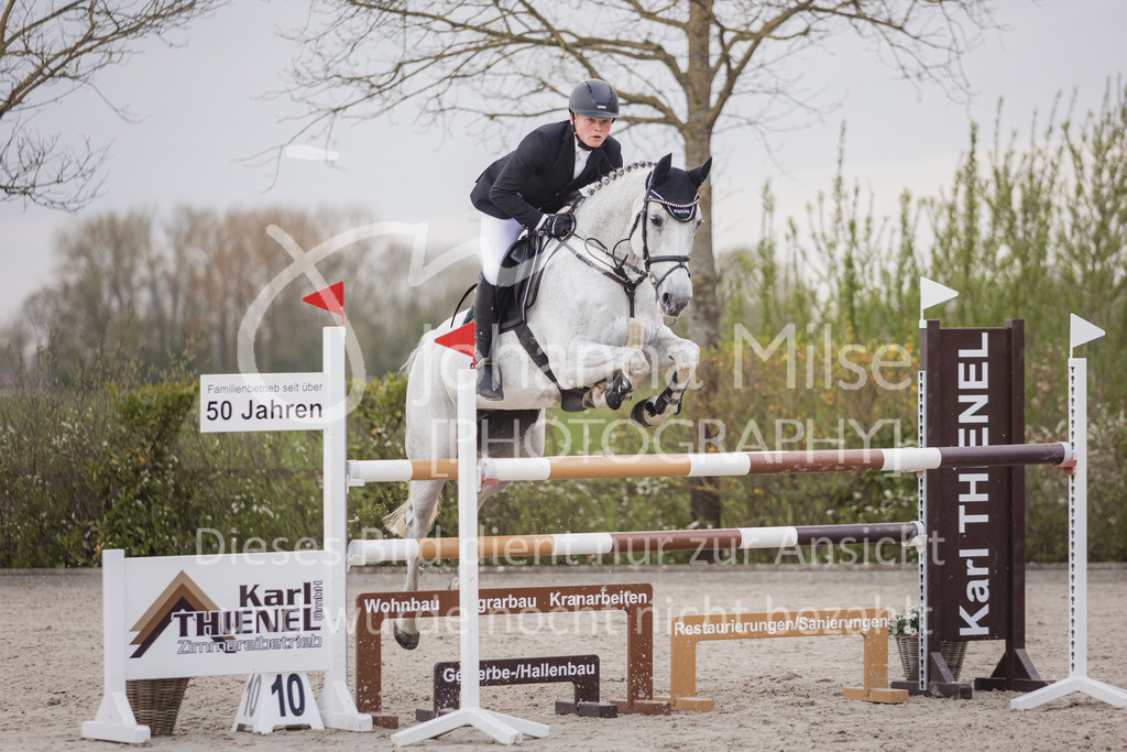 230426_HofSosath_Stil-M-644 | Deine schönsten Turniermomente als professionelle Fotos! Entdecke hochwertige Pferdesport-Fotografie im Online-Shop. Jetzt Fotos finden & bestellen!