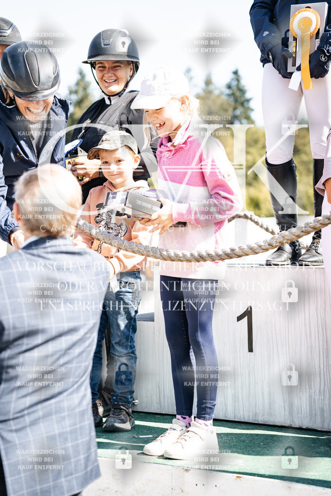 CK704081 | Turnierfotografie Pferdefotografie Trier Rheinland-Pfalz Pferdesport Reitsport Tierfotografie Sportfotografie Pferdevideo Pferdevideografie Equestrianvideography equestrianphotography  - Realisiert mit Pictrs.com