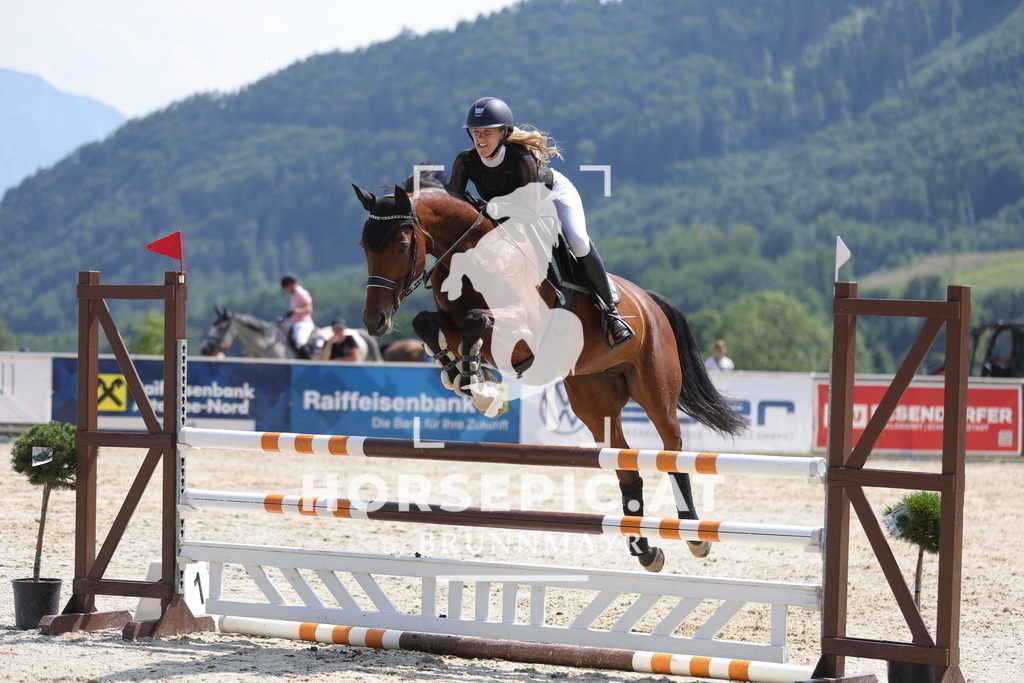 0P6A0206 | Willkommen bei Brunnmayr - Design & Fotografie – Ihrem Spezialisten für Reitturniere und Pferdeveranstaltungen in Oberösterreich, Salzburg und Bayern! Seit über 17 Jahren sind wir leidenschaftlich dabei.