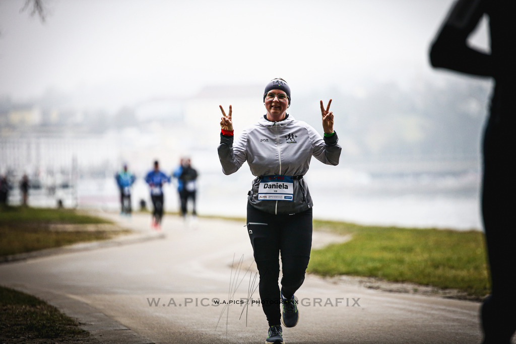 ..... | Linz, AUSTRIA,14. Dezember 25, ALOHA WINTERLAUF DEZEMBER 25 , Image shows: Photo: WAPICS / Andreas Willdoner