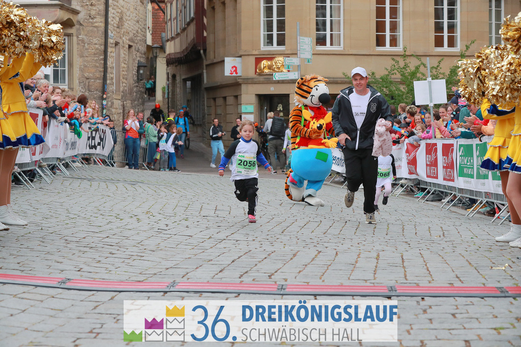 AOK Junior Cup 400m | 3Königslauf 2022 AOK Junior Cup 400m - Realisiert mit Pictrs.com