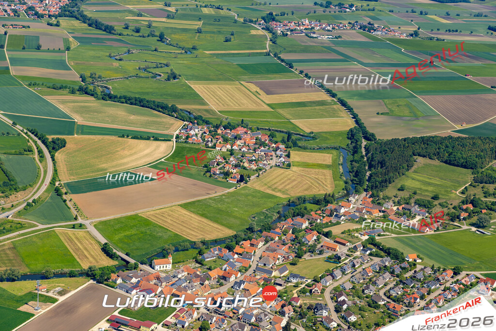 Die Luftaufnahme Heroldingen - Harburg wurde 2022 vom Flugzeug aus (keine Drohne) erstellt. Hohe Auflösung -für große Poster und Wandbilder geeignet - Garantiert!