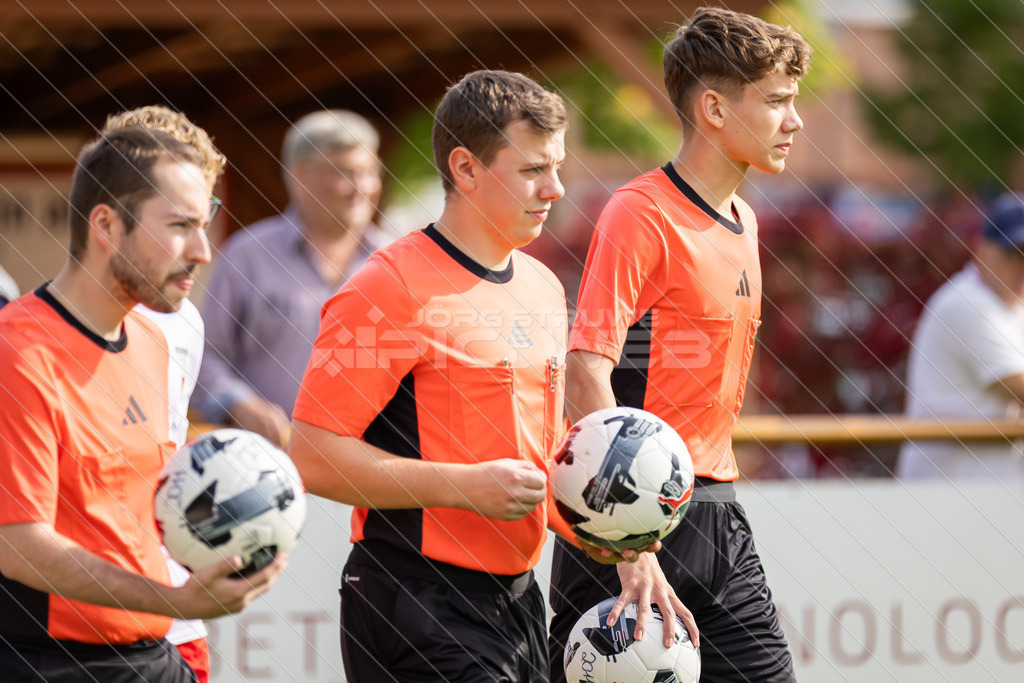 20250920_Picselweb-Fotografie_1R3_0024 | JFV D/A &amp; Stade - VfB Oldenburg0:1 VfB no70:2 VfB no70:3 VfB JFV Eigentor0:4 VfB no70:5 VfB no71:5 JFV no3 Jaric Jimenez-Voss2:5 JFV no9 Janko Sylvester3:5 JFV no16 Damian Elias Mihro Burekovic - Realisiert mit Pictrs.com