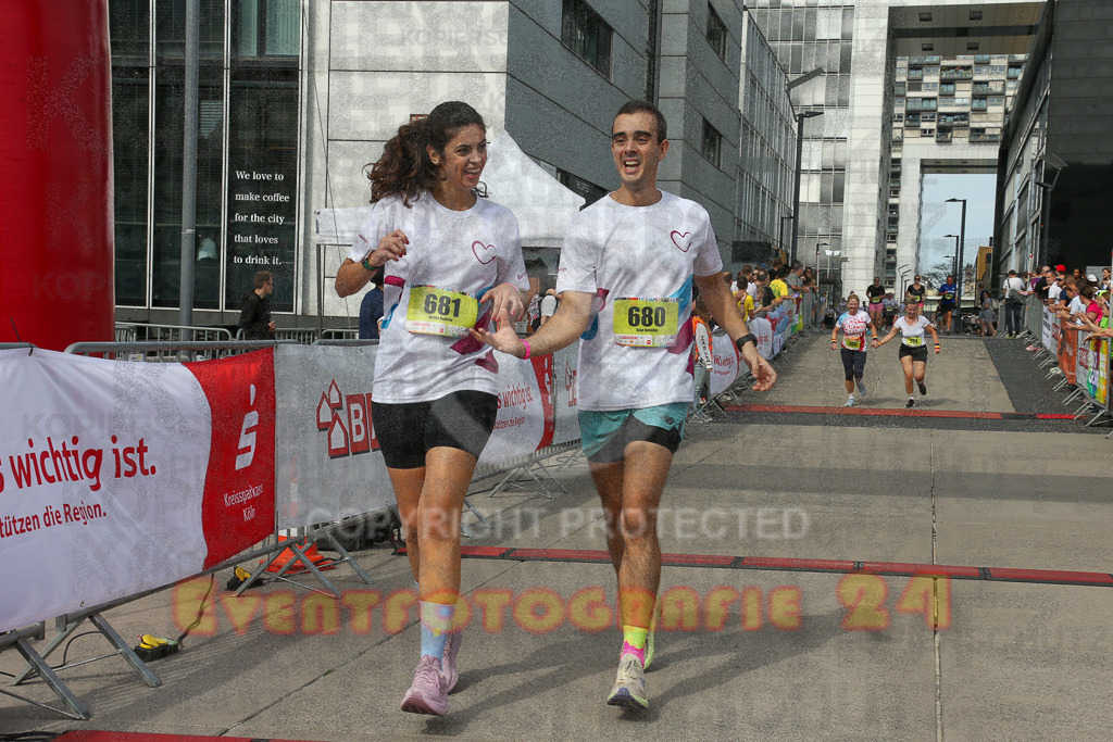 250920_1335_EX1_5710 | Sportfotografie im Rhein-Sieg Kreis, Köln, Bonn, NRW, Rheinland Pfalz, Hessen, etc. Unser Tätigkeitsfeld umfasst den Laufsport vom Volkslauf über den Marathon, Duathlon, Triathon bis zum Ultralauf wie Kölnpfad Ultra oder Schindertrail.