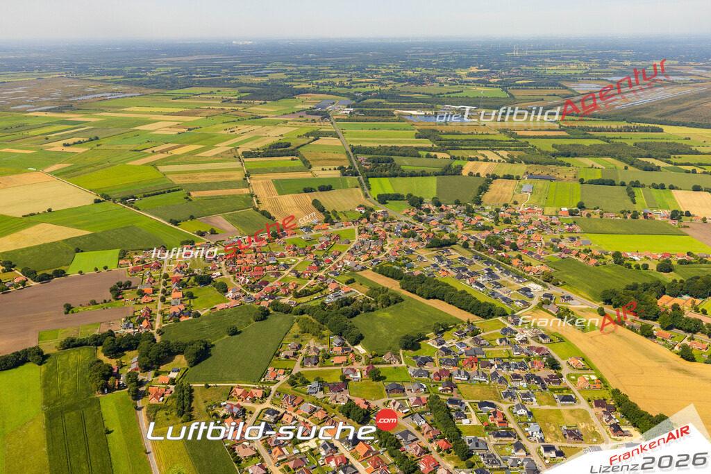 Luftbild Vs Google Maps  Hinternberg  Esterwegen -Das Luftbild wurde 2025 vom UL-Flugzeug heraus erstellt ( keine Drohnenluftbilder ) - Hochauflösende Luftaufnahme -Nicht vergleichbar mit Google Maps oder Satelittenbilder- Die Geschenkidee !Mit Lizenz und Bildrechte bestellbar