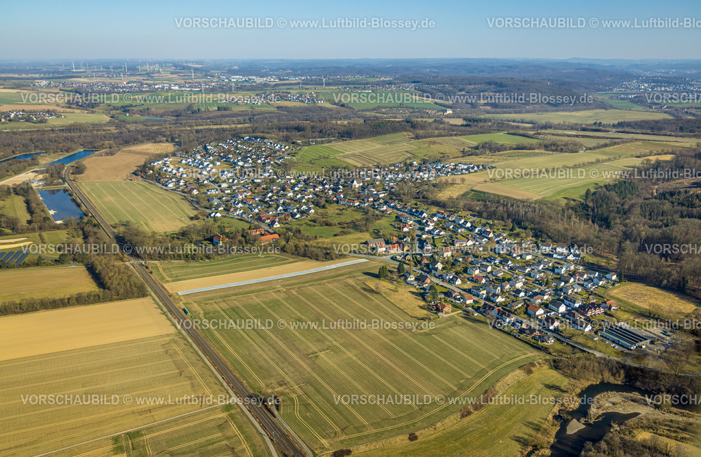 Wickede250305807 | Luftbild, Wohngebiet Ortsansicht Echthausen, umgeben von Wiesen und Feldern, links Obergraben und Fluss Ruhr, Wickede, Soester Börde, Nordrhein-Westfalen, Deutschland