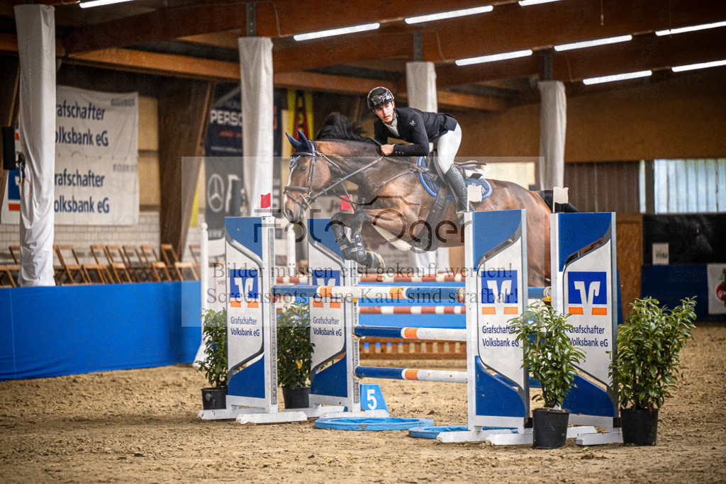DOS_1750 | Entdecke hochwertige Reitturnierfotos von Foto Oger. Professionell, emotional und authentisch – jetzt Lieblingsmomente im Shop bestellen.Deutschlandweite Turnierfotografie. - Realisiert mit Pictrs.com