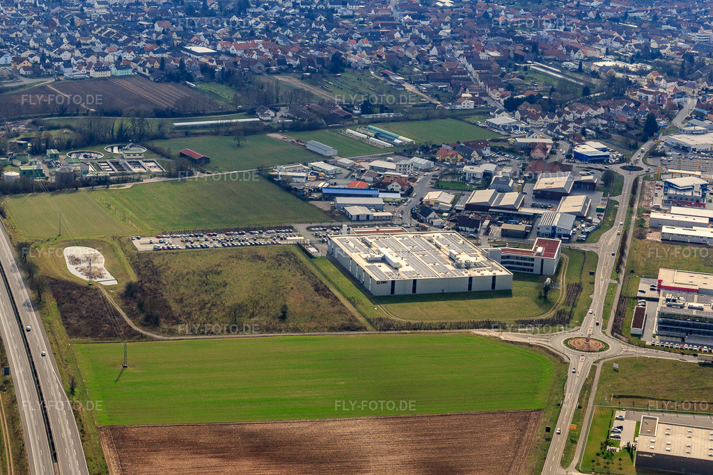 Luftbild: Industriegebiet Im Speyerer Tal mit ITK Engineering GmbH, TRANSAC Intern. Speditionsgesellschaft mbH und DBK David + Baader GmbH in Rülzheim im Bundesland Rheinland-Pfalz in Deutschland. – Foto: IMG_086191.jpg vom 26.02.2016 durch Werner Riehm/FLY-FOTO.de – Auflösung des Originals: 5067 x 3378 px – ITK Engineering - Ihr Partner für Digital Engineering – TRANSAC Logistics GmbH – DBK Gruppe - Ihr Partner rund ums Heizen & Kühlen